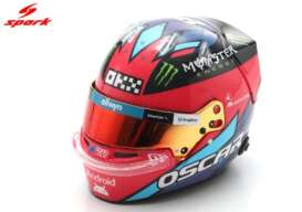 Helmet  - Oscar Piastri 2025 red - 1:5 - Spark - 5HF237 - spa5HF237 | The Diecast Company