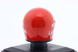 Helmet  - 1975 red - 1:5 - Magazine Models - HELFE06 - HELFE06 | The Diecast Company