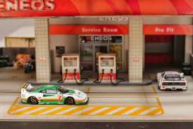 Ferrari  - F40 white/green - 1:64 - Street Weapon - STW245 - STW245 | The Diecast Company
