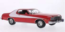 Ford  - Gran Torino 1975 red/white - 1:18 - MCG - 1013685 - MCG181005 | The Diecast Company