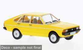 Volkswagen  - Passat B1 1977 yellow - 1:87 - Brekina - 1008513 - PCX870781 | The Diecast Company