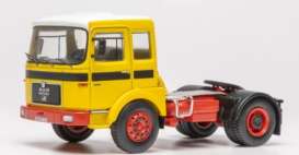 MAN  - F7 1970 yellow/red - 1:43 - IXO Models - 1009791 - ixotr259 | The Diecast Company