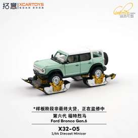 Ford  - Bronco green/white - 1:64 - XCartoys - X32-05 - XcarX32-05 | The Diecast Company
