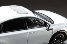 Honda  - Insight 2025 white - 1:43 - Hobby Japan - HJ431011W - HJ431011W | The Diecast Company